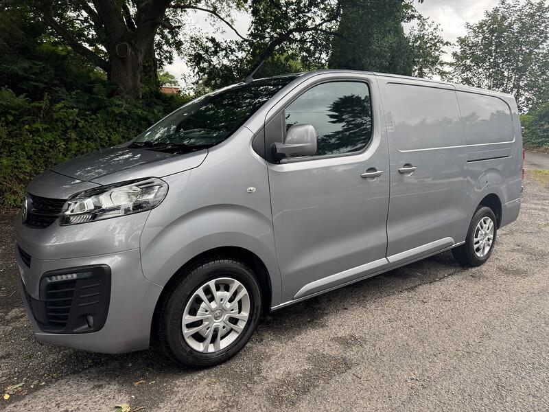 VAUXHALL VIVARO 1.5 Turbo D 2900 Sportive