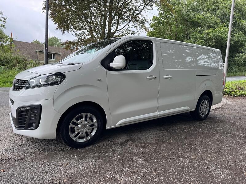 VAUXHALL VIVARO 1.5 Turbo D 2900 Sportive